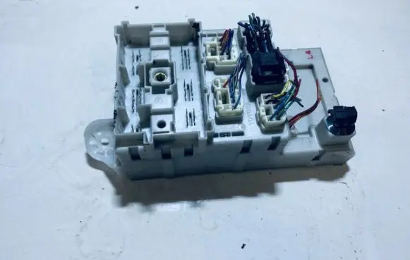 Toyota RAV 4 (XA20) Fuse box set 8273342080 82733-42080