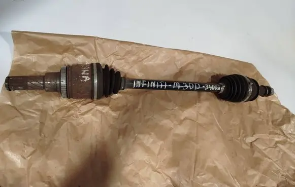 Infiniti M30 Rear driveshaft