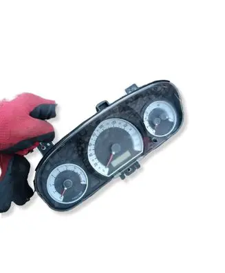 KIA Ceed Speedometer (instrument cluster) 940031H011