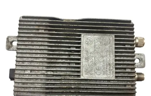 BMW 5 E39 Antenna control unit 83723742
