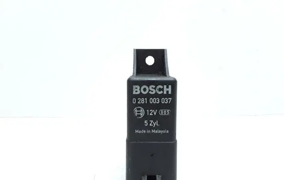 Volvo V70 Glow plug pre-heat relay 30751798 0281003037