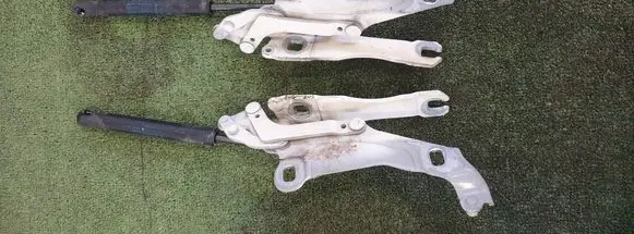 Mini One - Cooper Coupe R56 Engine bonnet/hood hinges 2751204 2751203