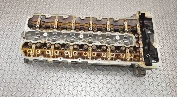 BMW 5 E60 E61 Engine head A5567152 1557205