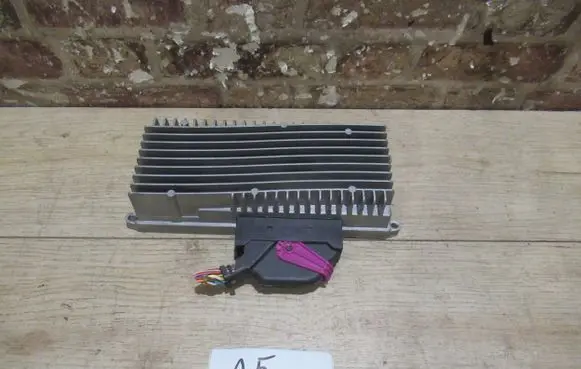 Audi A5 8T 8F Sound amplifier