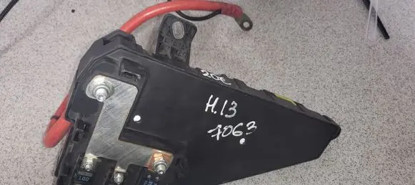 BMW 5 E60 E61 Fuse module 6906588