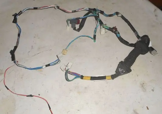 Toyota Avensis T250 Front door wiring loom 8215205560