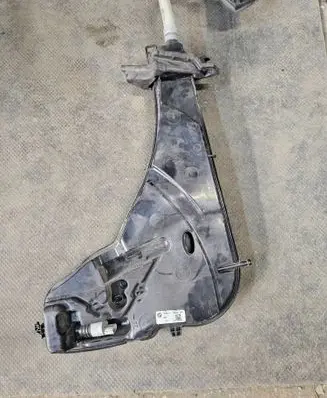 BMW 4 G22 G23 G24 G26 Windshield washer fluid reservoir/tank 15889615 TS0215881