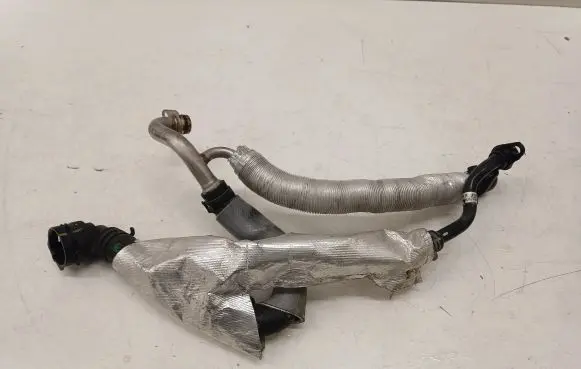 Volkswagen Arteon Engine coolant pipe/hose 06K121497BG 06K121065R