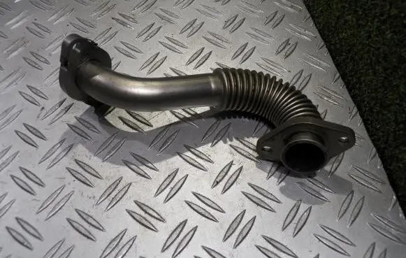 Opel Movano B Coolant pipe/hose 1142889753 A1142889753 8200697302