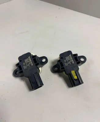 Volvo S60 Airbag deployment crash/impact sensor 30798030 140814501