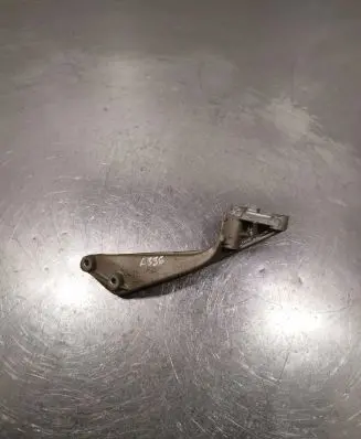 Suzuki Swift I Engine mounting bracket 1SZM0761