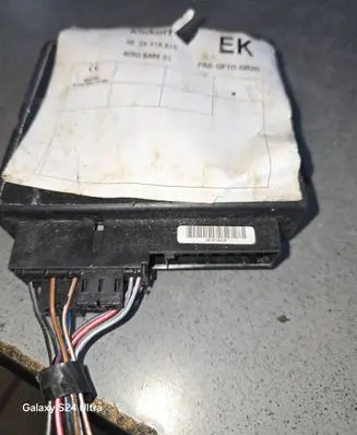 Opel Vectra B Comfort/convenience module 24416615 PA6GF10 4C50546601
