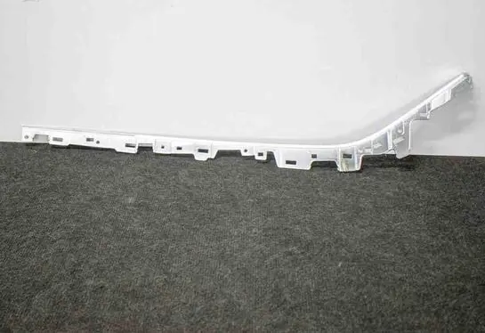 Tesla Model 3 Other center console (tunnel) element 109716600E