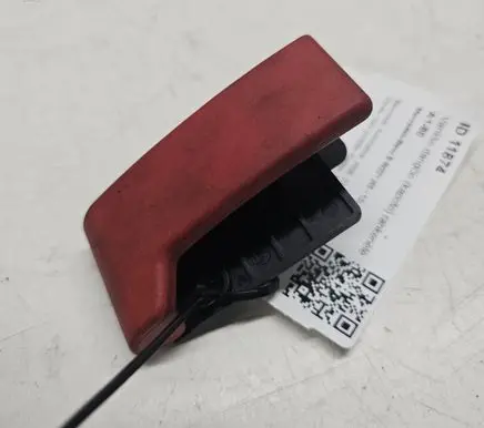 Engine bonnet (hood) release handle