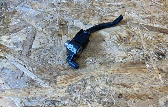 Nissan Juke II F16 Airbag deployment crash/impact sensor 985816LC0A