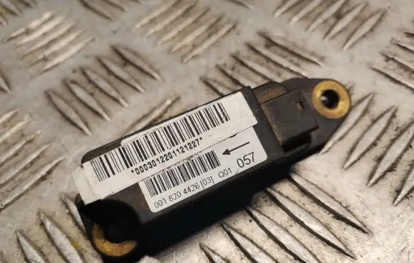 Mercedes-Benz C W203 Airbag deployment crash/impact sensor 0018204426
