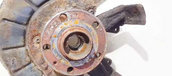 Skoda Octavia Mk2 (1Z) Front wheel hub