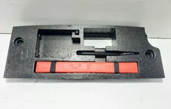 Other trunk/boot trim element