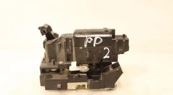 Dacia Dokker Rear door lock 3120