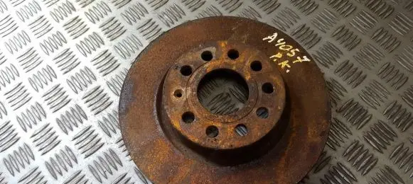 Skoda Octavia Mk2 (1Z) Front brake disc