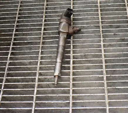 Opel Insignia A Fuel injector 0445110327