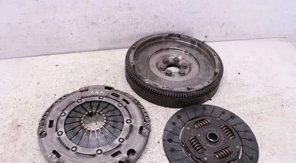 Volkswagen PASSAT B7 Clutch set kit 03C141025M 03C141031F 03C105273H