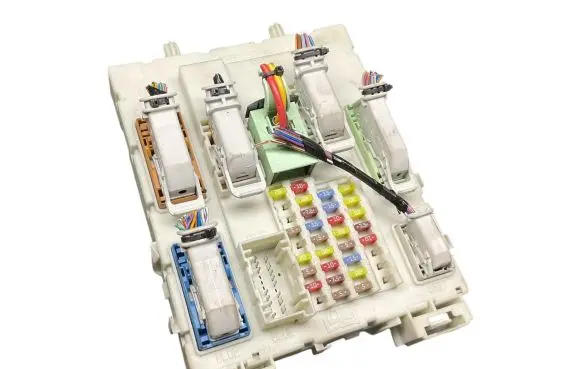Ford Focus Fuse module BV6N14A073 DJ53117 130116