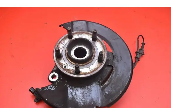Opel Zafira C Front wheel hub spindle knuckle