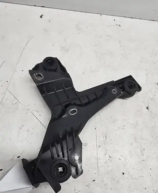 Volvo S60 Air filter cleaner box bracket assembly 30636575