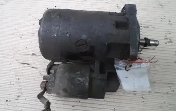 Volkswagen Polo II 86C 2F Starter motor