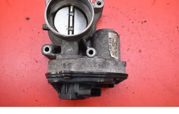 Ford Focus C-MAX Throttle body valve 4M5GED