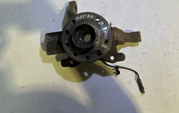 Opel Zafira B Front wheel hub 