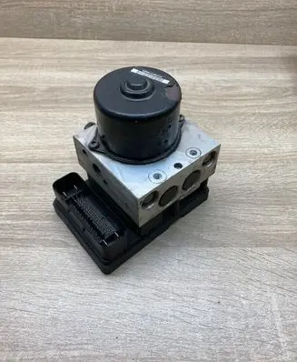 Ford Focus ABS Pump 5WK84031 2M512M110ED
