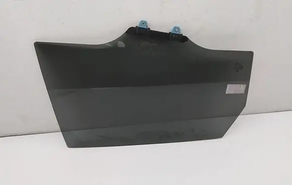 Honda CR-V Rear door window glass 73400SWWE10