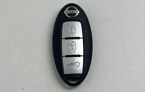 Nissan X-Trail T32 Ignition key/card S180144104