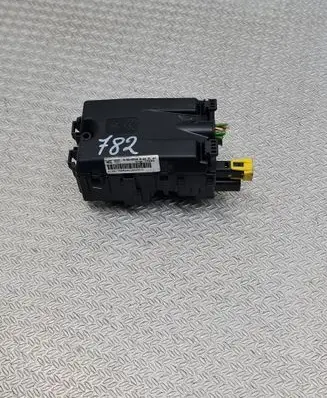 Peugeot 308 Fuse module 2010EC0V01 9806192580 A006C8D1