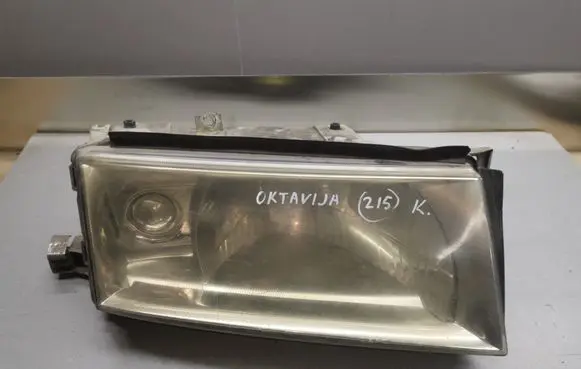 Skoda Octavia Mk1 (1U) Headlight/headlamp
