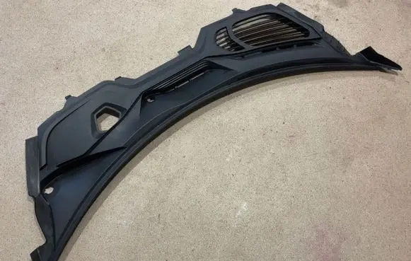 Porsche Taycan 9J1 Wiper trim 9J1819401B