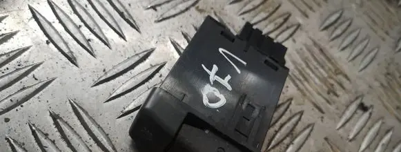 Fog light switch