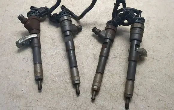 Fuel injectors set