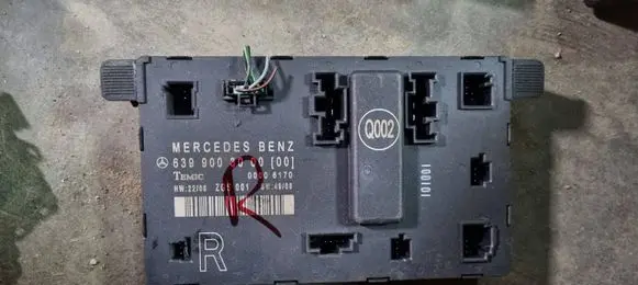 Mercedes-Benz Vito Viano W639 Door control unit/module 6399003000 00006170
