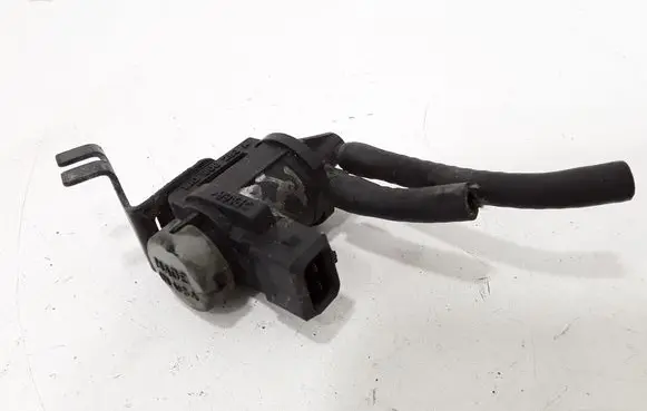 Volkswagen PASSAT B5.5 Vacuum valve 1J0906283A