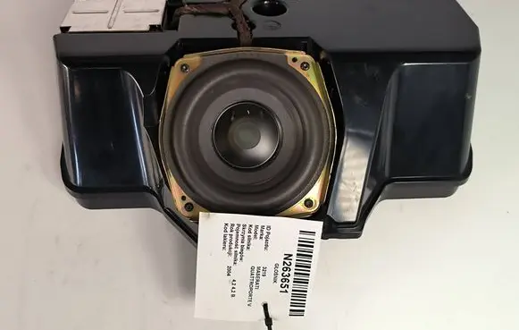 Maserati Quattroporte Subwoofer speaker 67071100 447082