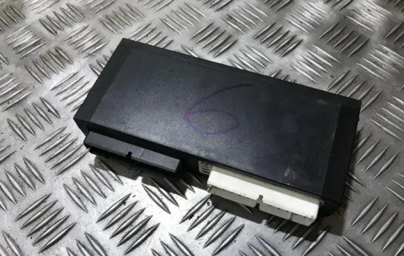 BMW 5 E34 Comfort/convenience module 61351379741 61.35-1379741