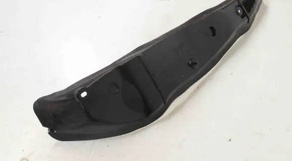 Mercedes-Benz SL R231 Fender end trim A2318890225