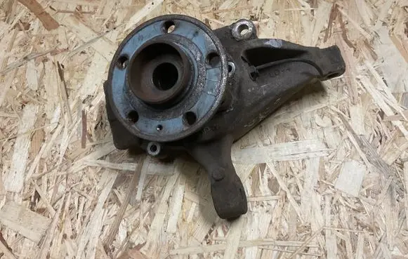 Volvo V70 Front wheel hub