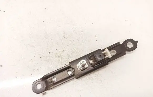 Toyota RAV 4 (XA30) Seat belt adjustment rail