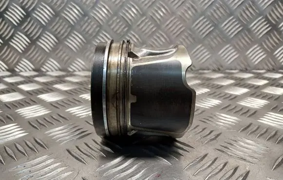 Renault Scenic II - Grand scenic II Piston 10653
