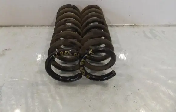 Mercedes-Benz C W204 Rear coil spring