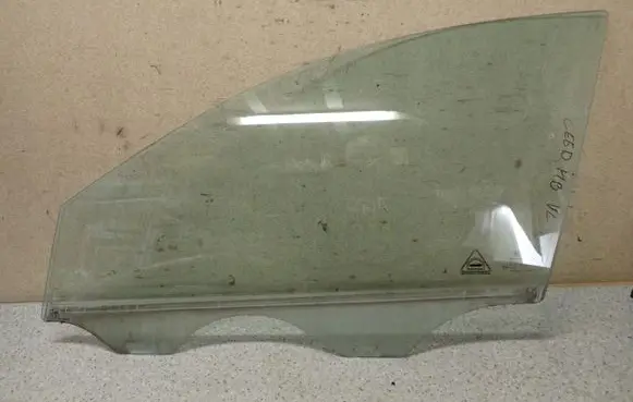 KIA Ceed Sliding door window/glass 43R000382